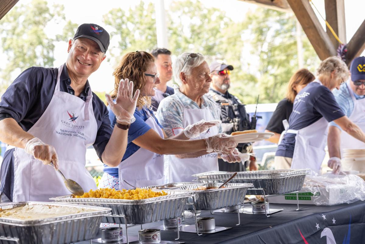 Gary Sinise Serves 1 Millionth Serving Heroes Meal on 4th of July
