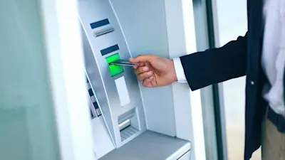 ¿Cómo retirar efectivo con tarjeta de crédito?