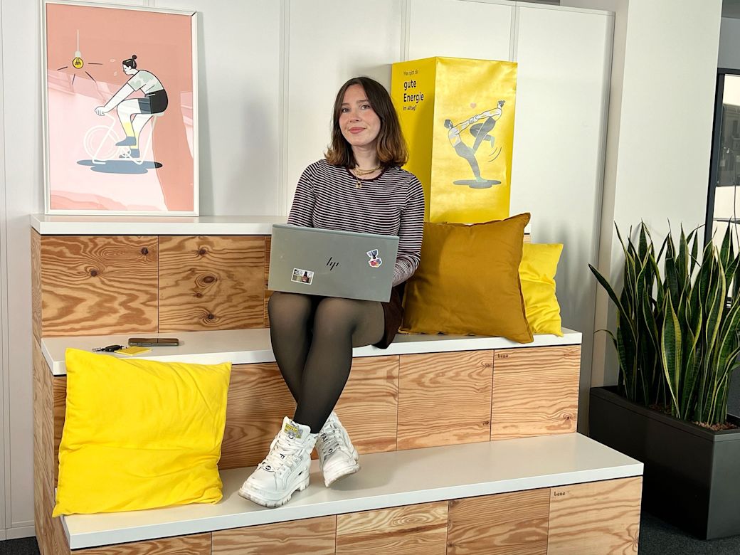 Unsere Yello Autorin Alina.