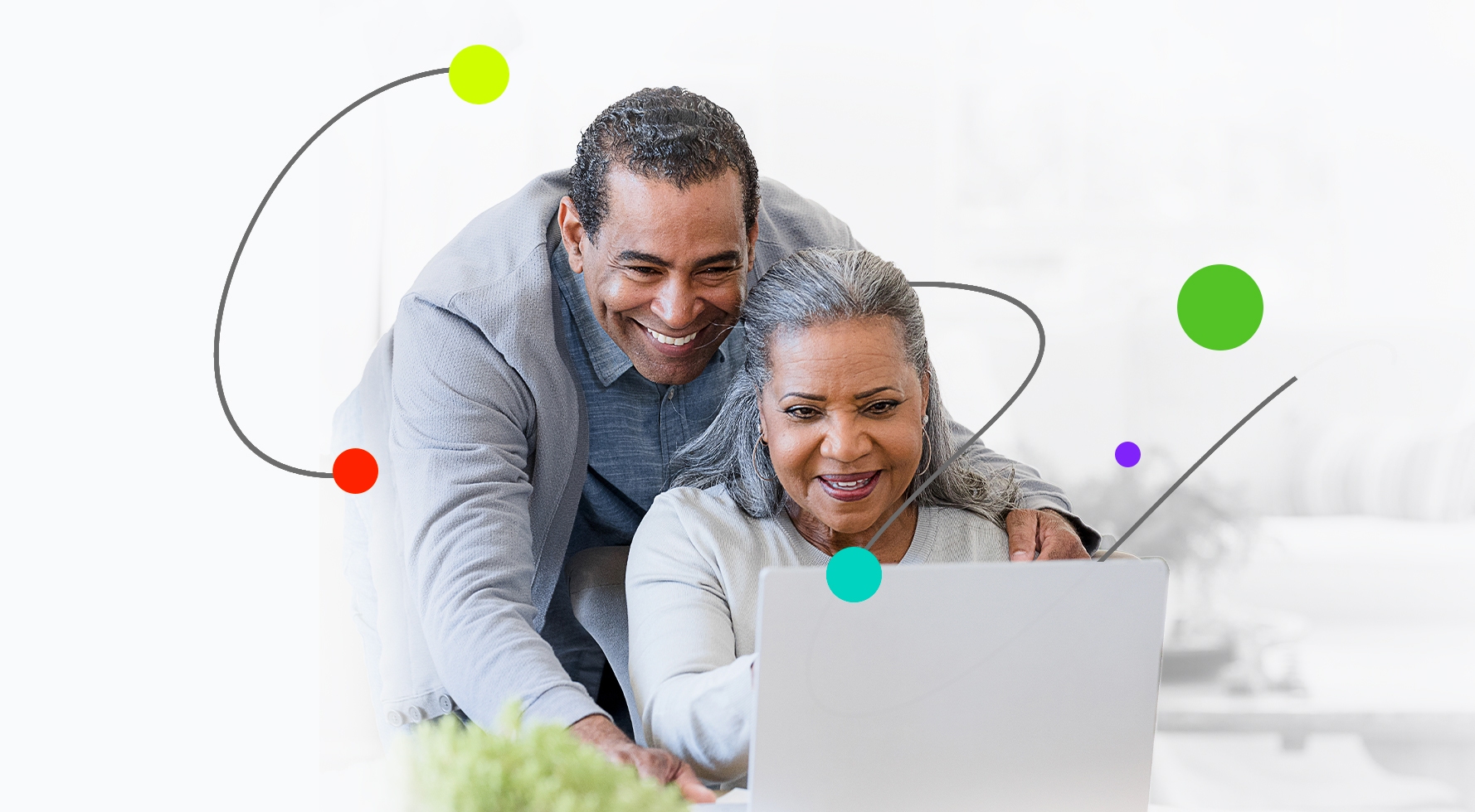 couple-with-laptop