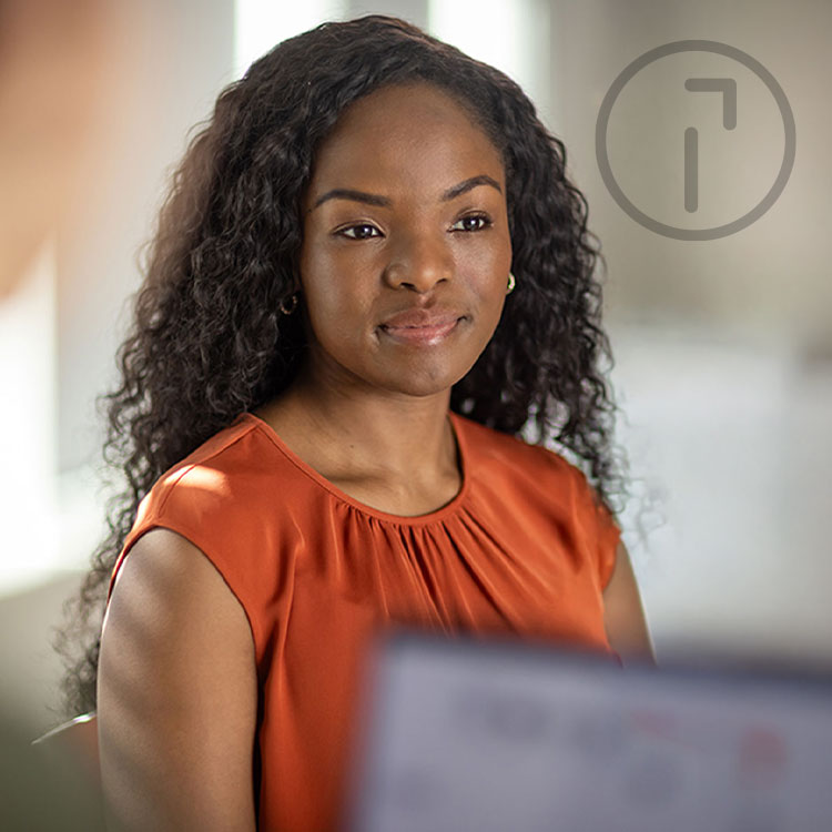 woman at computer with icons representing Quadient, financial automation, omnichannel communications, mail and parcel pending