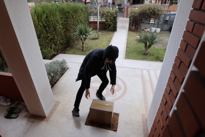 UK’s plague of ‘porch pirates’ getting worse