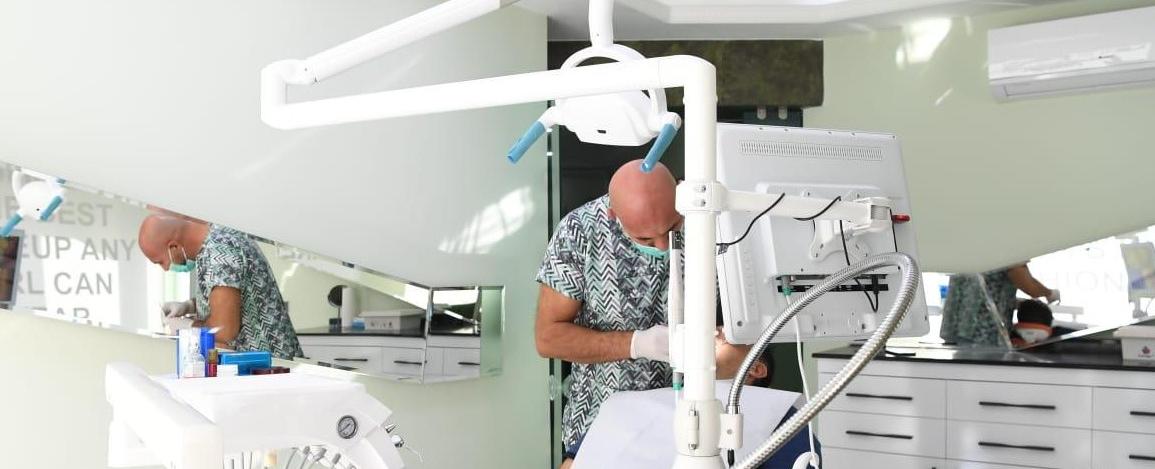 Dr. Mevlüt Sanli Hoyraz - Primula Dental Antalya