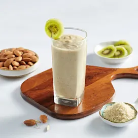 Kiwi almond smoothie