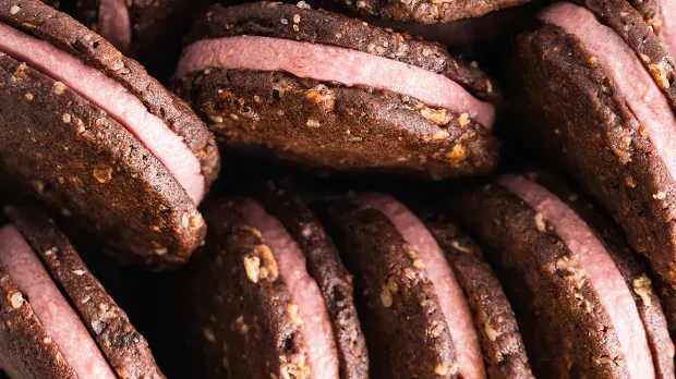 Raspberry Sandwich Cookies