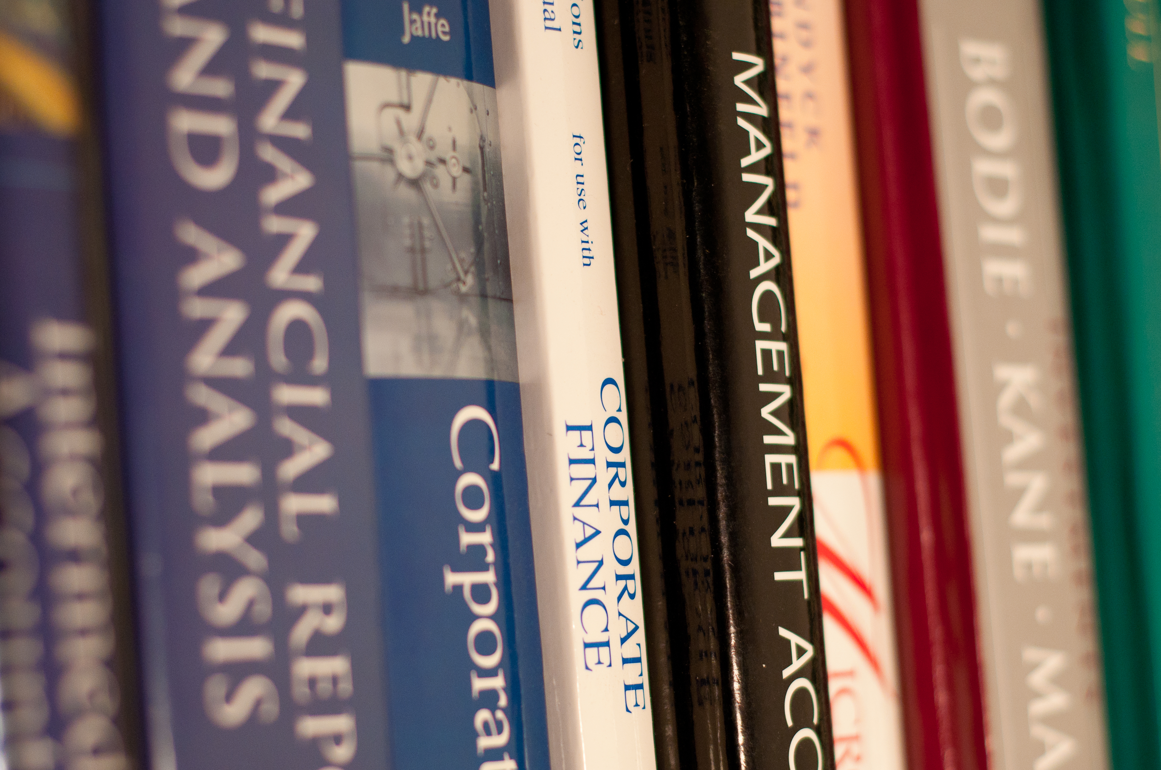 5 Alternative Ways to Find College Textbooks