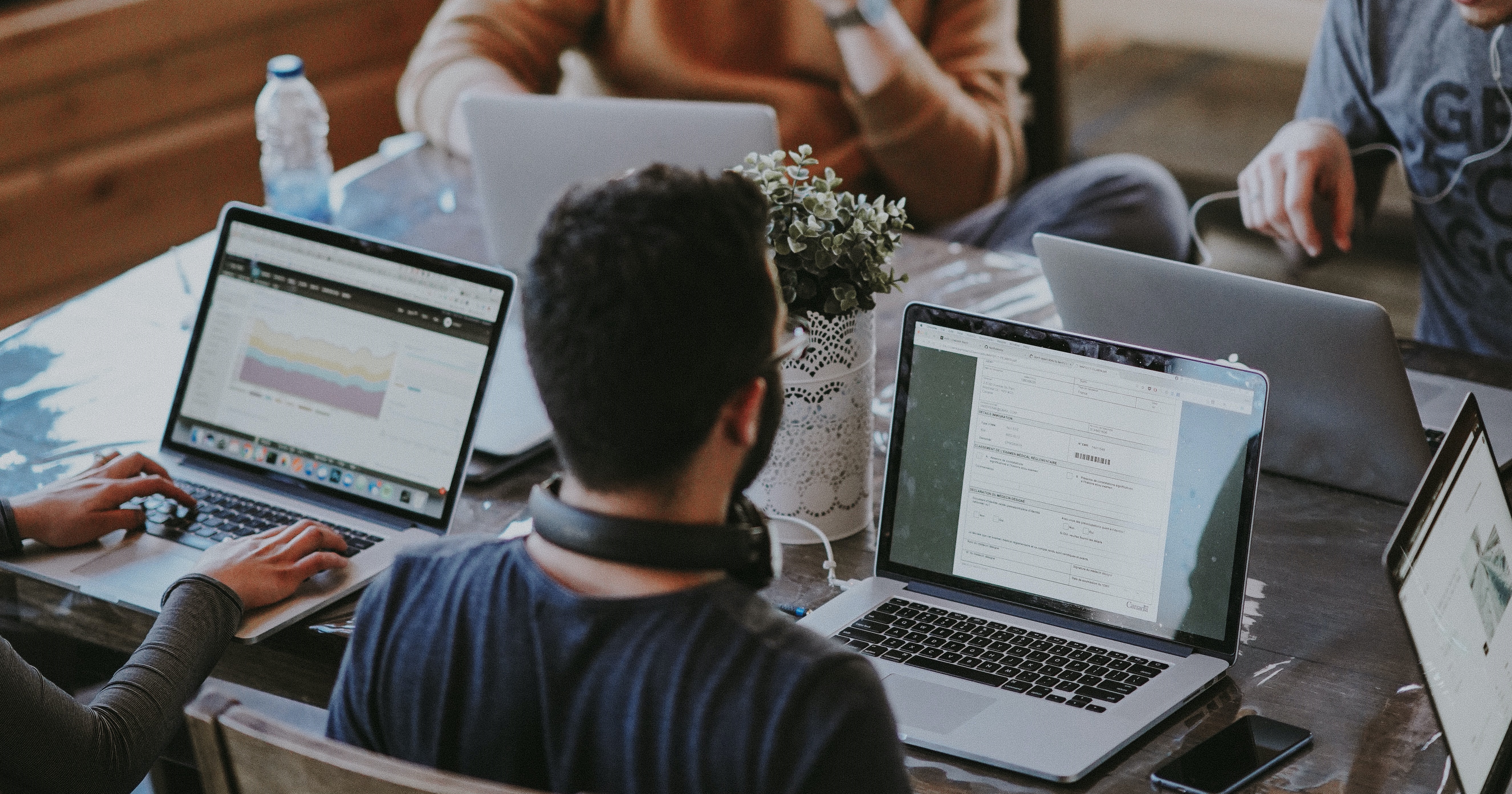 What Does a Supply Chain Manager Do? | SCM Responsibilities