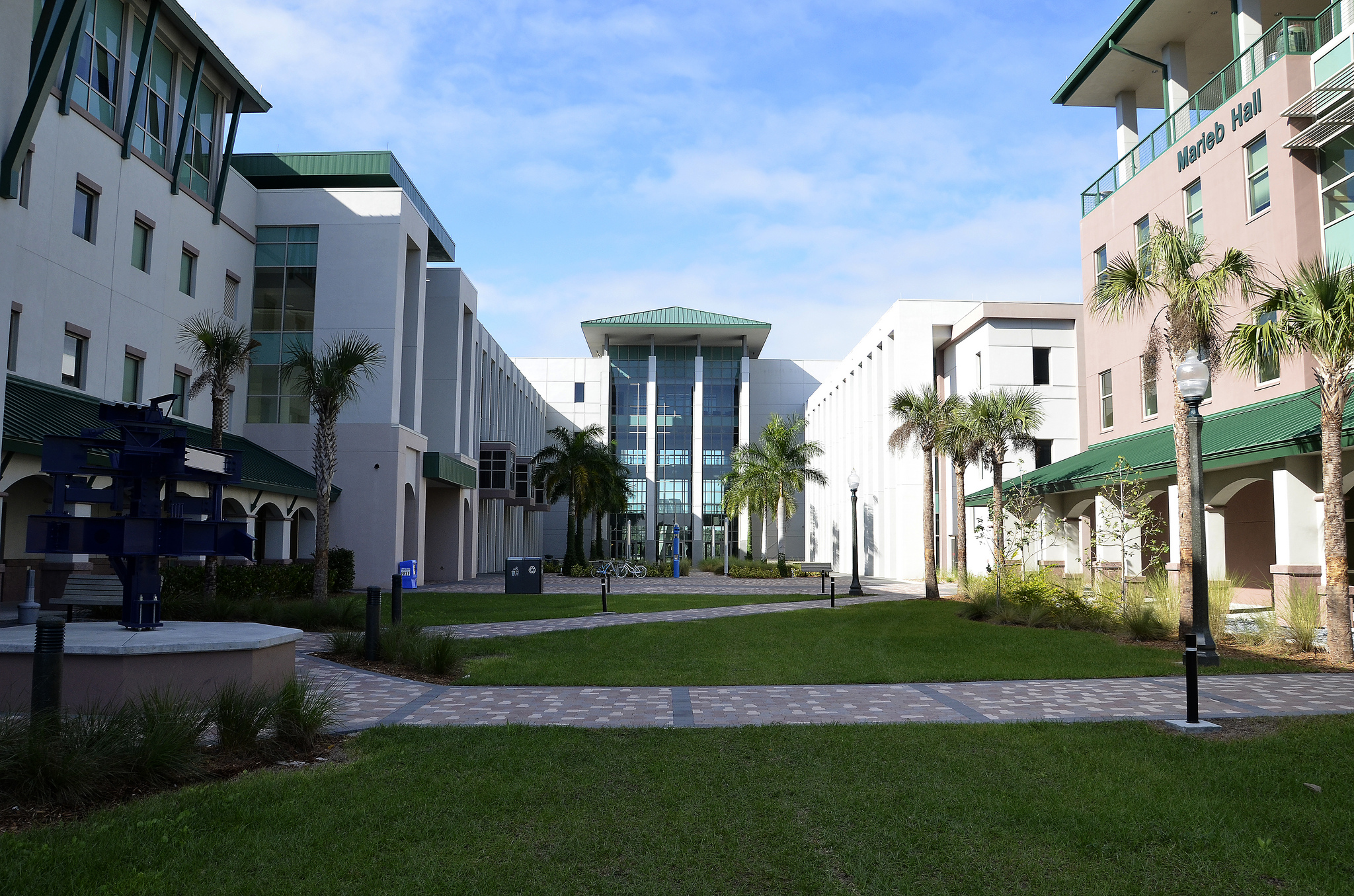 Top 5 Most Desirable College Campuses (Inspired by Florida Gulf Coast University)
