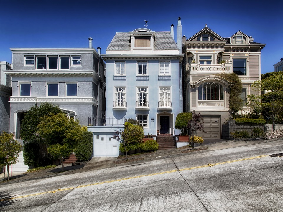 Architecture, Art, and Beautiful Coastlines: How to Teach in San Francisco