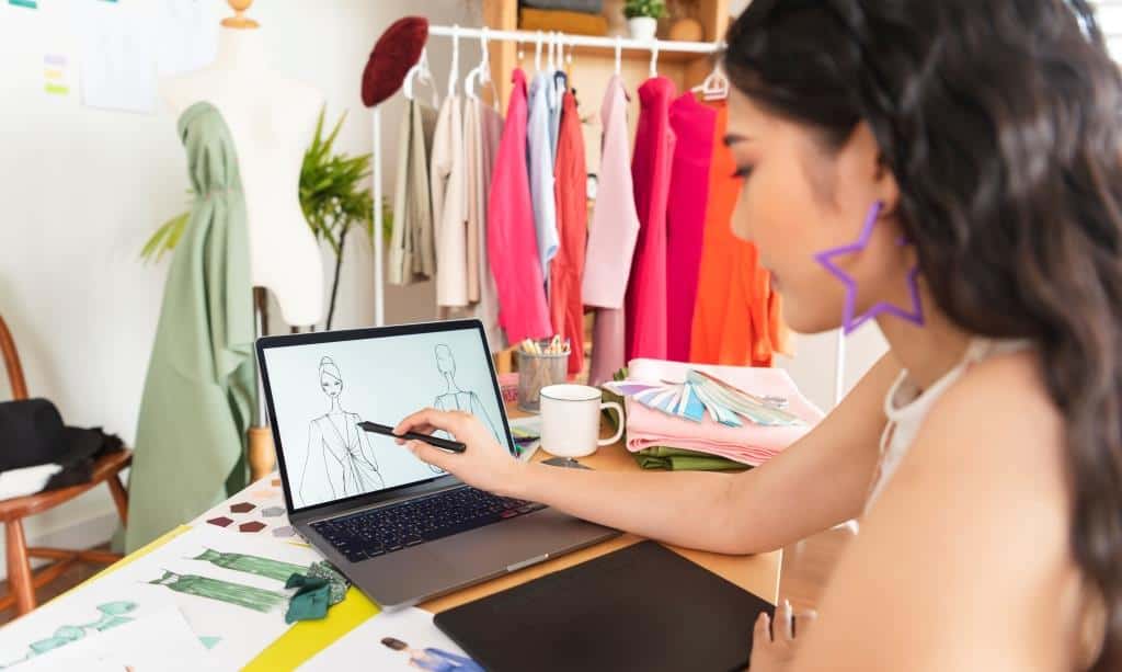 Achieving Success in PLM Implementation: A Roadmap