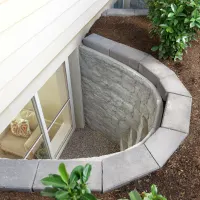 Egress window