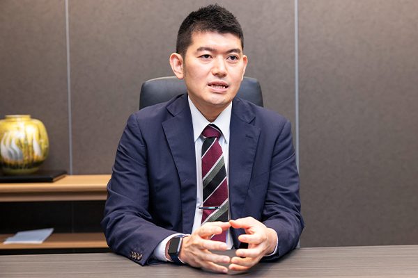 株式会社ストライク