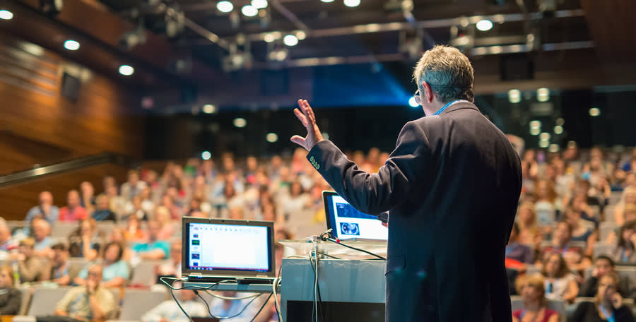 The secrets behind the Dale Carnegie sales technique - Hero Image