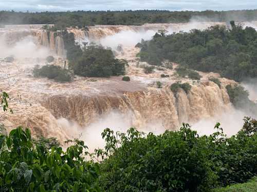 Wine, Waterfalls and watching the Tango