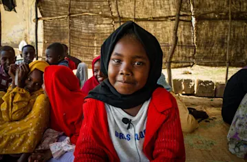 Sudão: Ajuda a alimentar as famílias que fogem dos conflitos