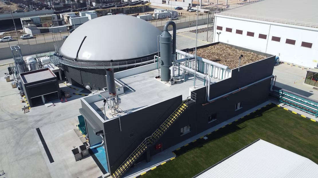 Aerial view of the biomethanisation plant at the Manisa site