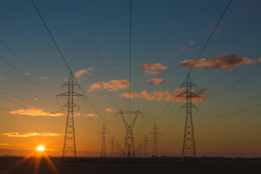 Set sustainable energy management standards