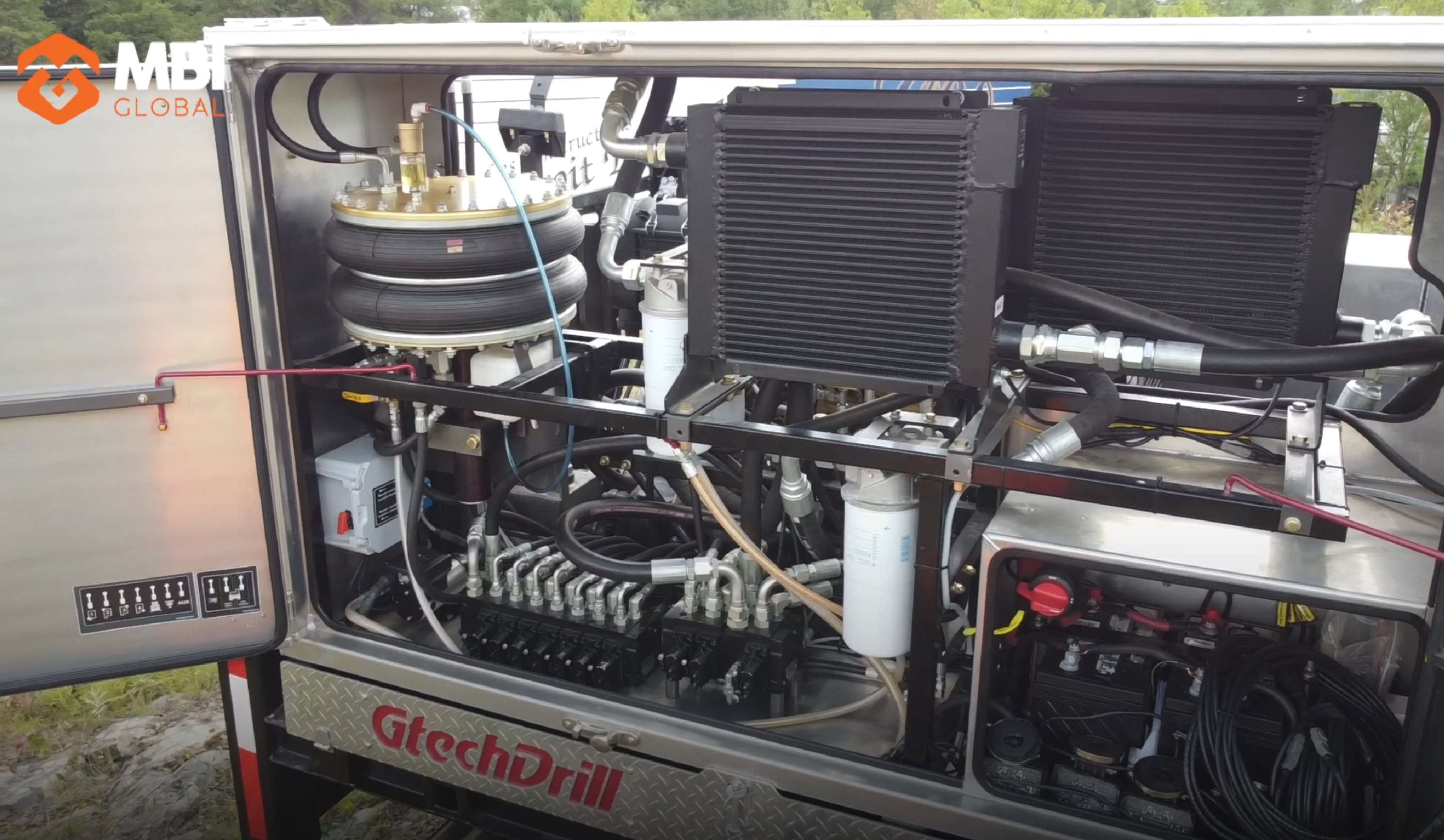 CS61 Figure1 VVR1300 on GtechDrill on tracks