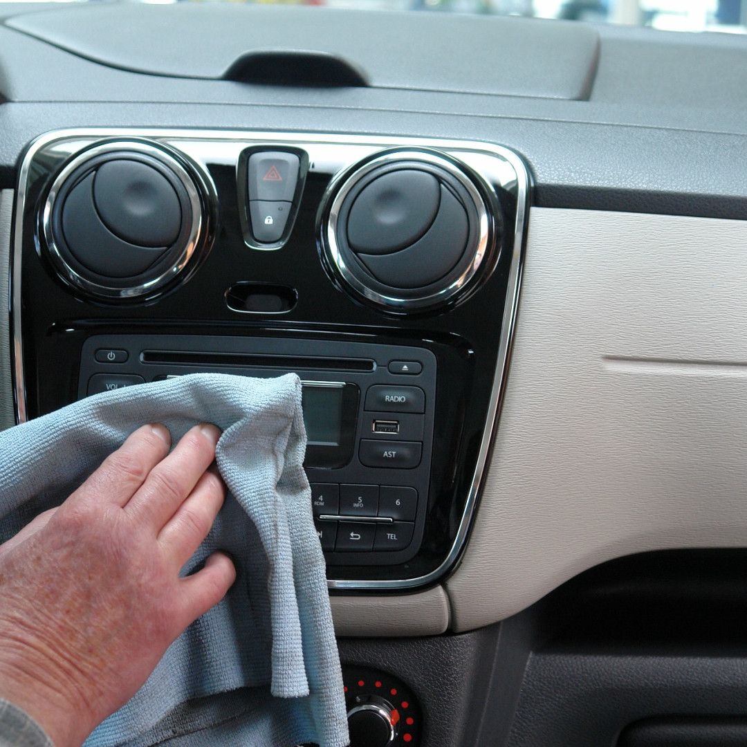 3 Ways An All Purpose Cleaner Can Help You Clean Your Car