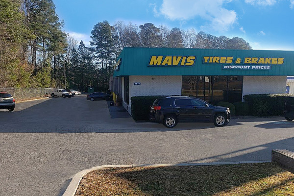 Tire Shop & Auto Repair in Chapin, SC | Mavis Tires and Brakes
