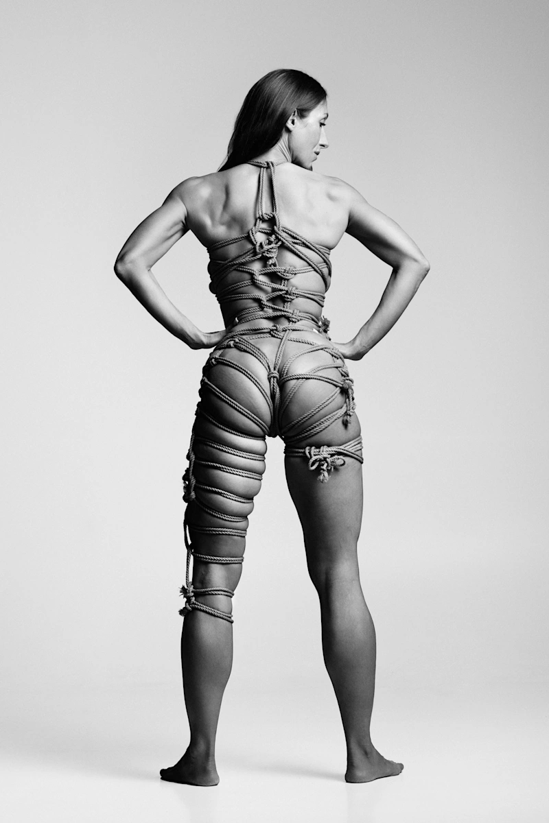 Black and white set with Sasha - gallery image 15