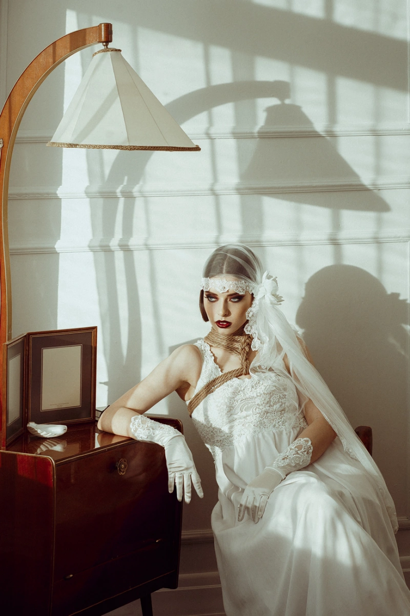 Bride in retro style of 20s - gallery image 2