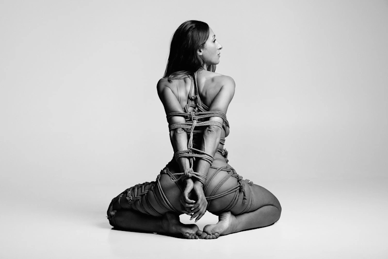 Black and white set with Sasha - gallery image 21