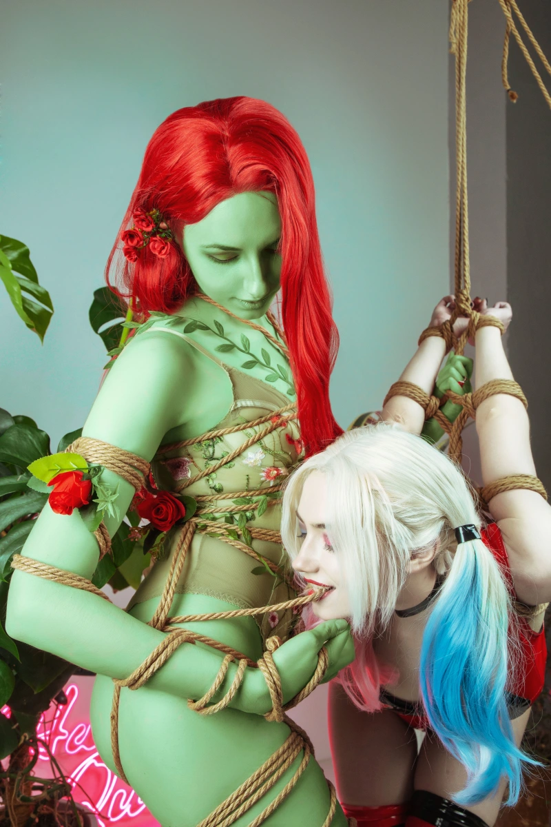 Harley Quinn and Poison Ivy suspension shibari - gallery image 12