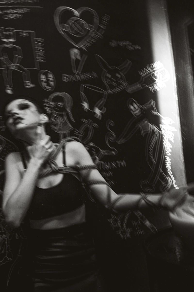 Cyberpunk Noir shoot - gallery image 14