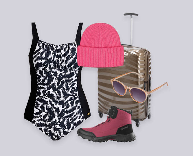 Naisten lomamuodissa mukana klassinen uimapuku, nastakengät, aurinkolasit, pinkki myssy ja tyylikäs matkalaukku.