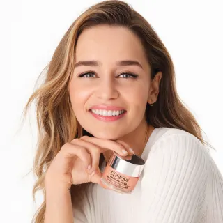 Moisture Surge 100H -kosteusvoide ja Emilia Clarke