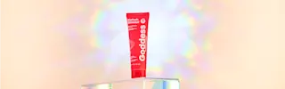Goddess BioTech Blowout™ -hoitonaamio hiuksille.