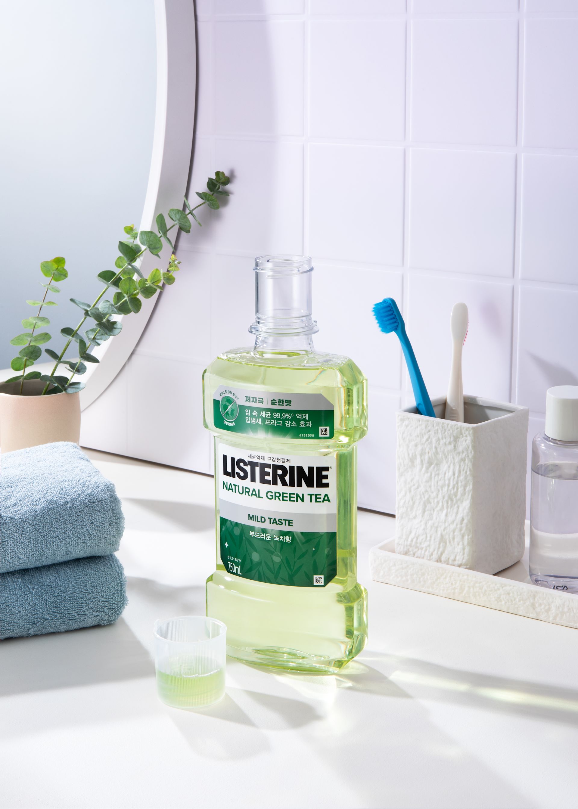 리스테린® 액 내추럴 그린티 마일드 - Image 4 - Listerine - ko-KR