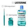 Drei Schritte der Mundpflege: Zähneputzen, Zahnseide und LISTERINE® Cool Mint Mundspülung ohne Alkohol.