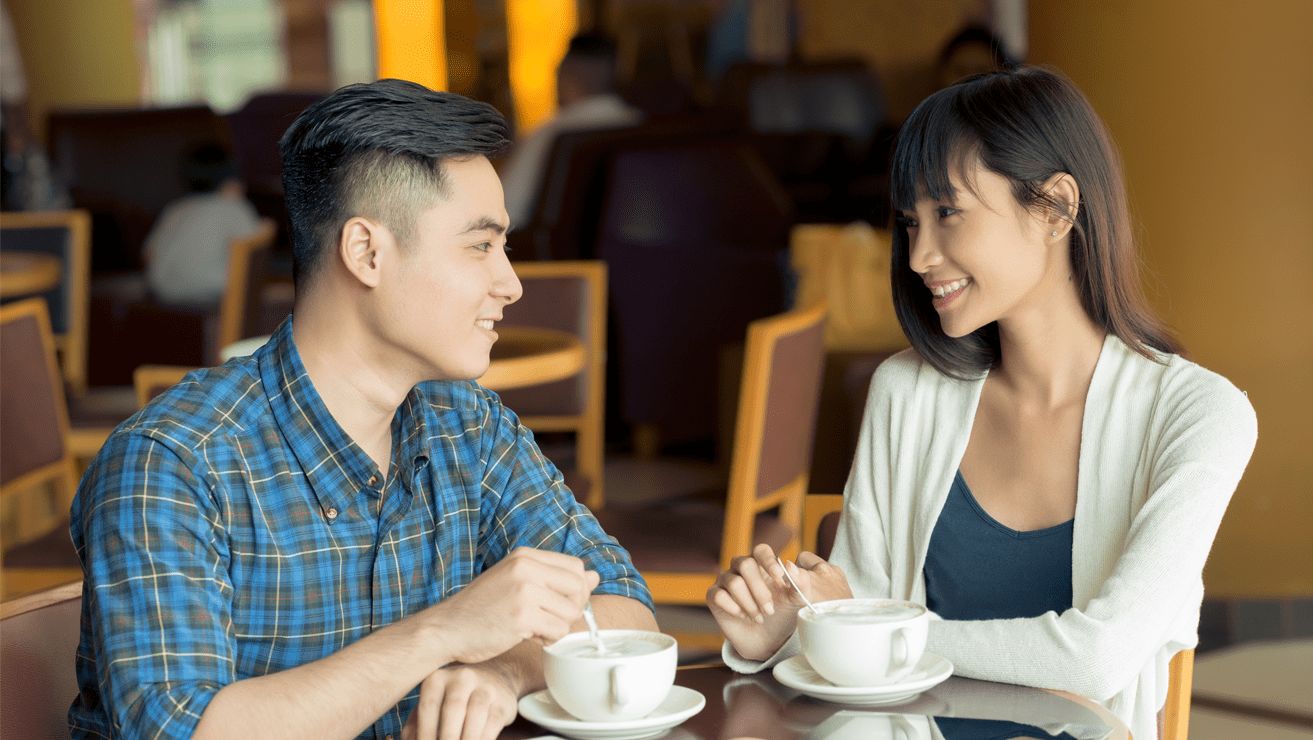 cara-mengatasi-bau-mulut-saat-first-date_0-id-id
