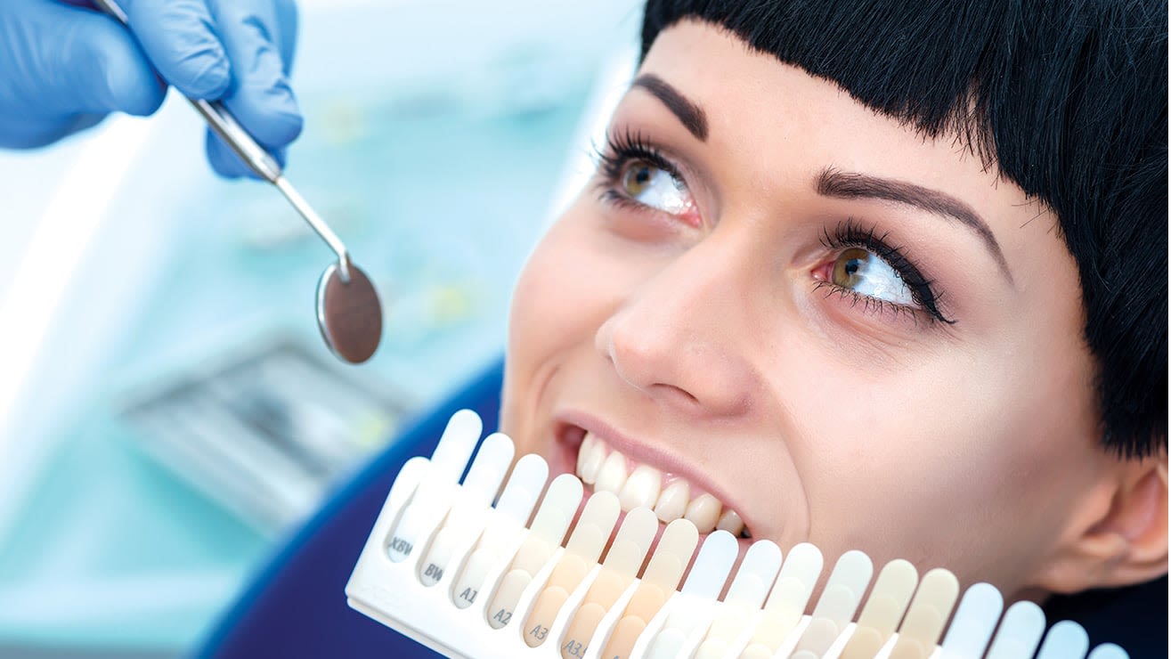 Tooth Stains: What They Are, What Causes Them and How to Get Whiter Teeth - Image 7 - Listerine - en-IN