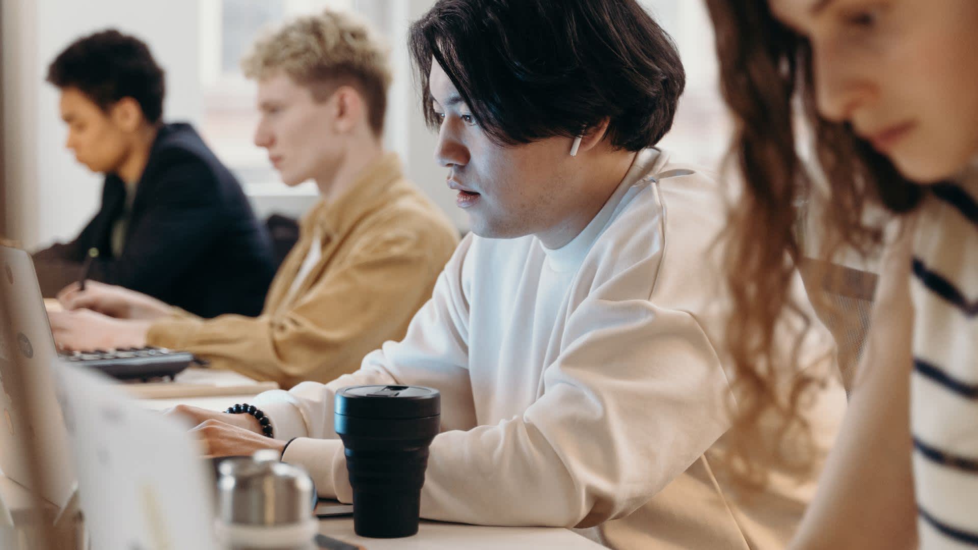 Improving Employee Experience with Workgrid