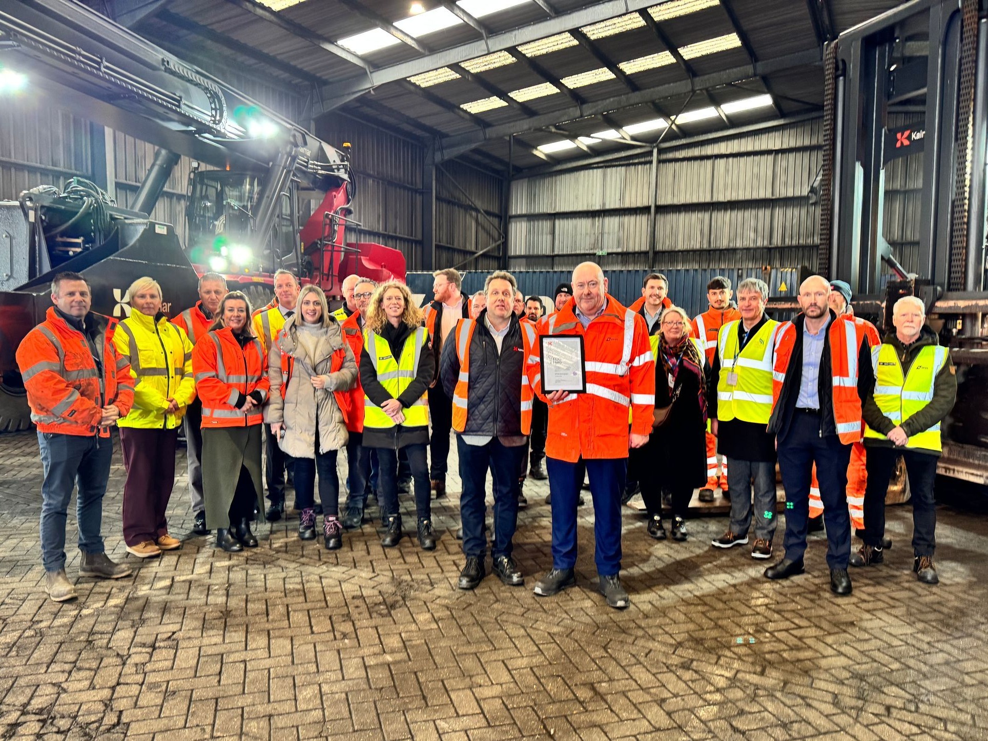 The DFDS team in Immingham, celebrating a collaboration with Kalmar.