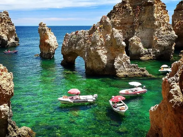 Ponta da Piedade Beach