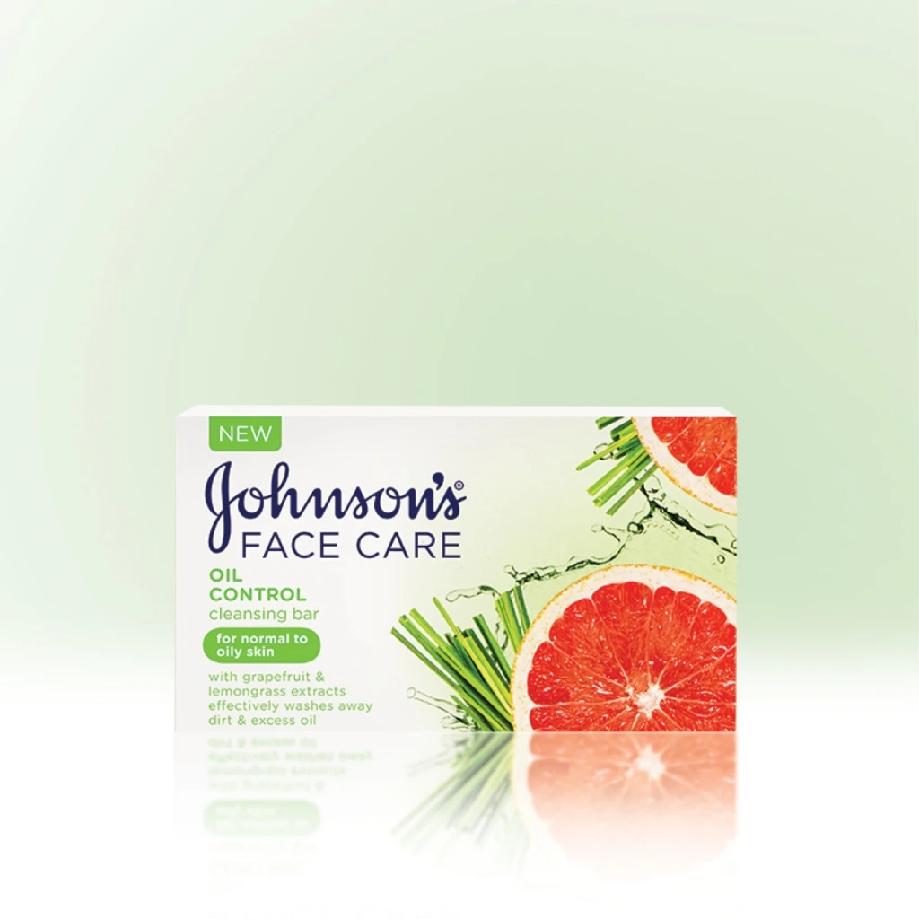 JOHNSON'S® Face Care Oil Control Cleansing Bar
