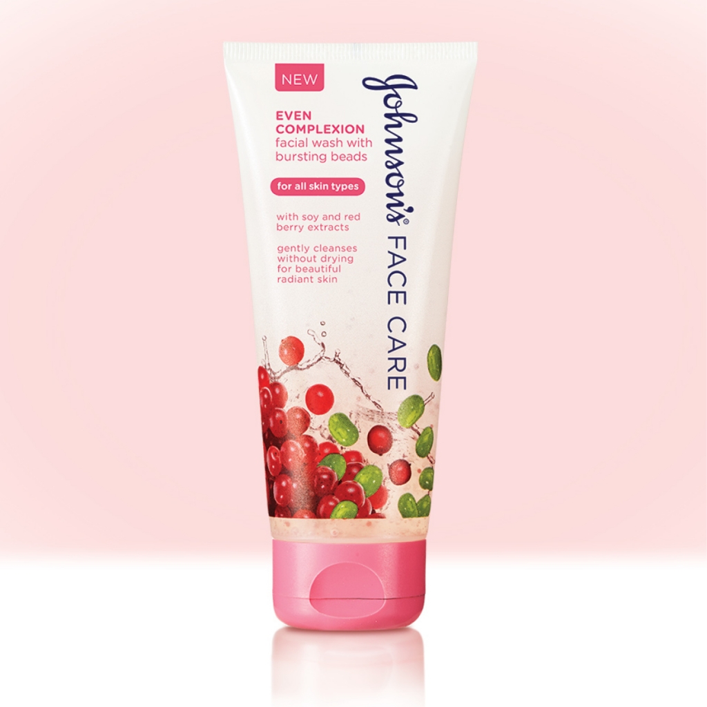 JOHNSON'S® Face Care Even Complexion Facial Wash