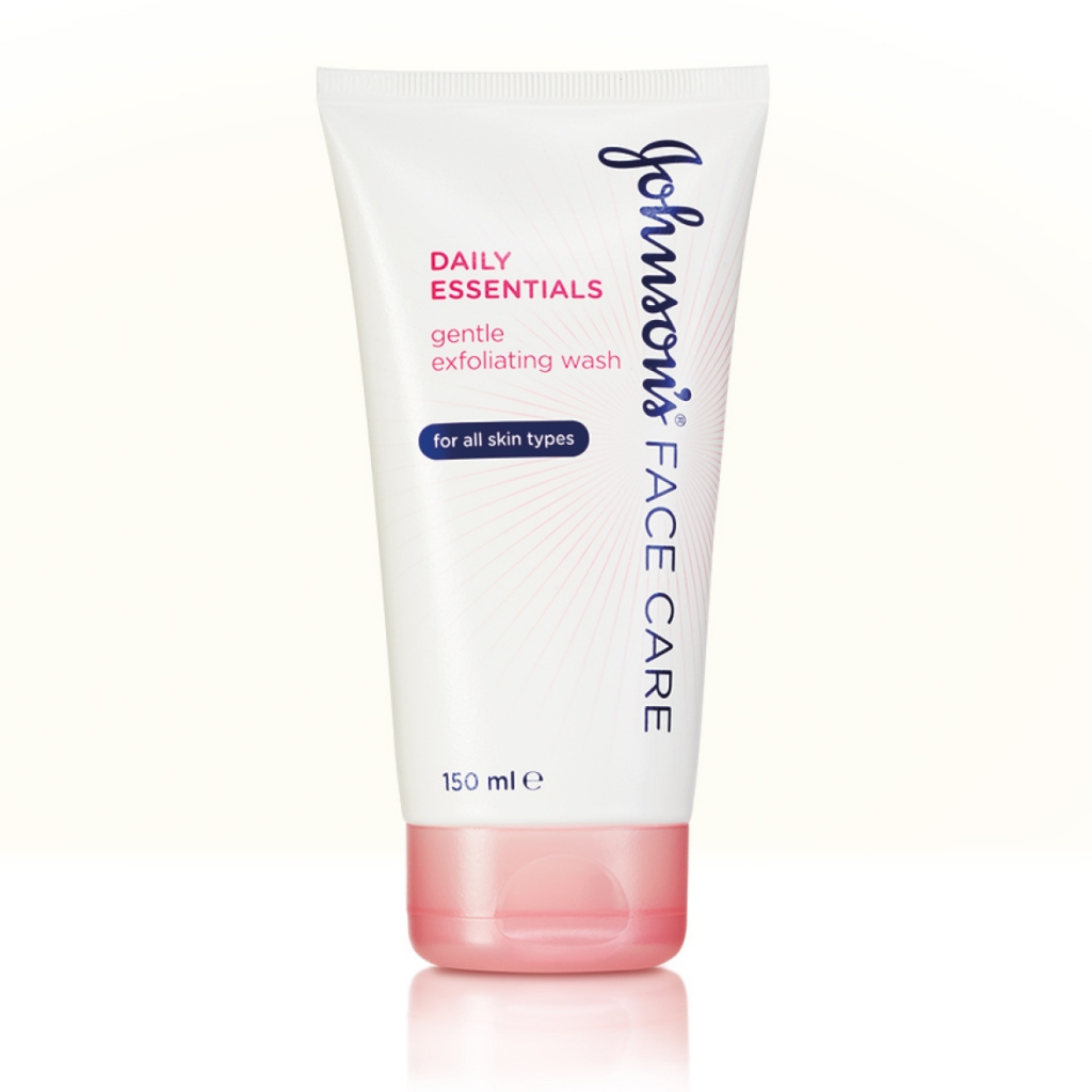 JOHNSON'S® Face Care Daily Essentials Gentle Exfoliating Wash for All Skin Types