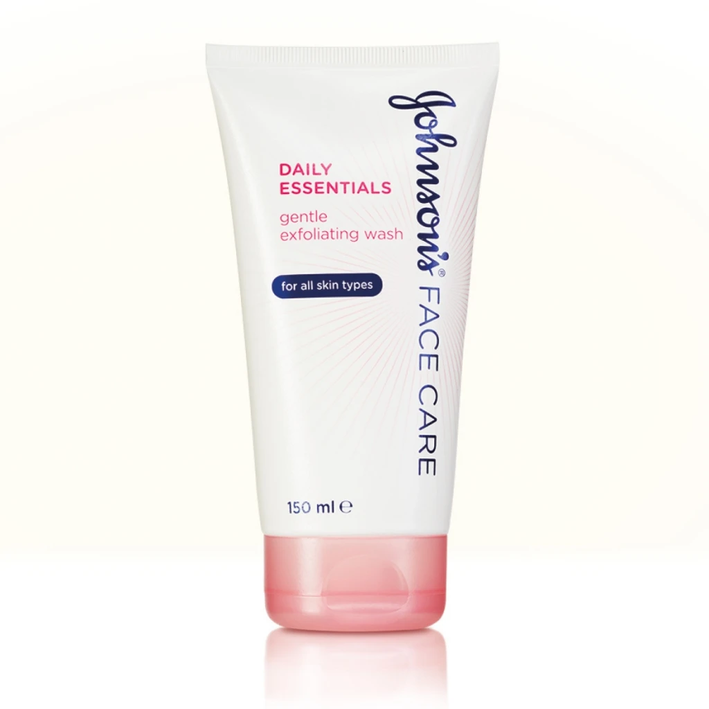 JOHNSON'S® Face Care Daily Essentials Gentle Exfoliating Wash for All Skin Types