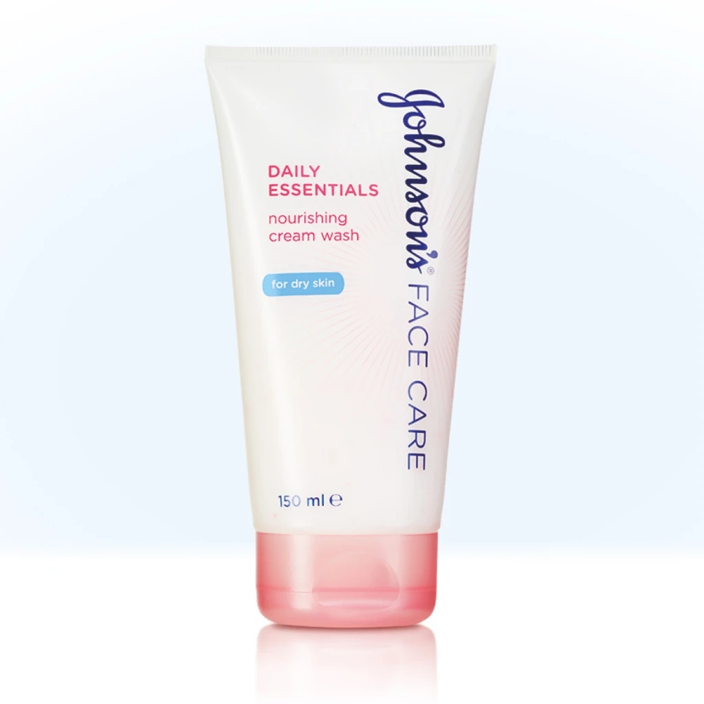 JOHNSON'S® Face Care Daily Essentials Nourishing Cream Wash for Dry Skin