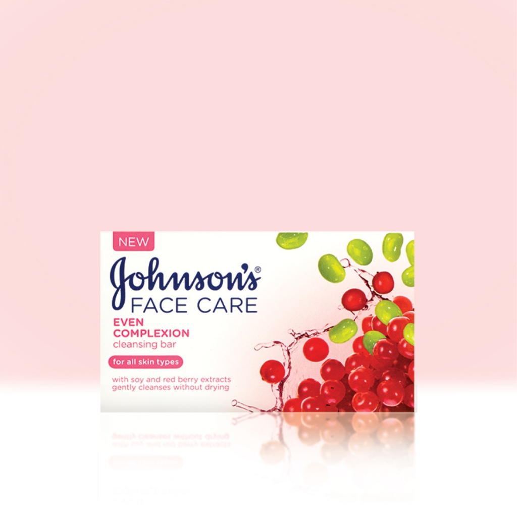 JOHNSON'S® Face Care Even Complexion Cleansing Bar