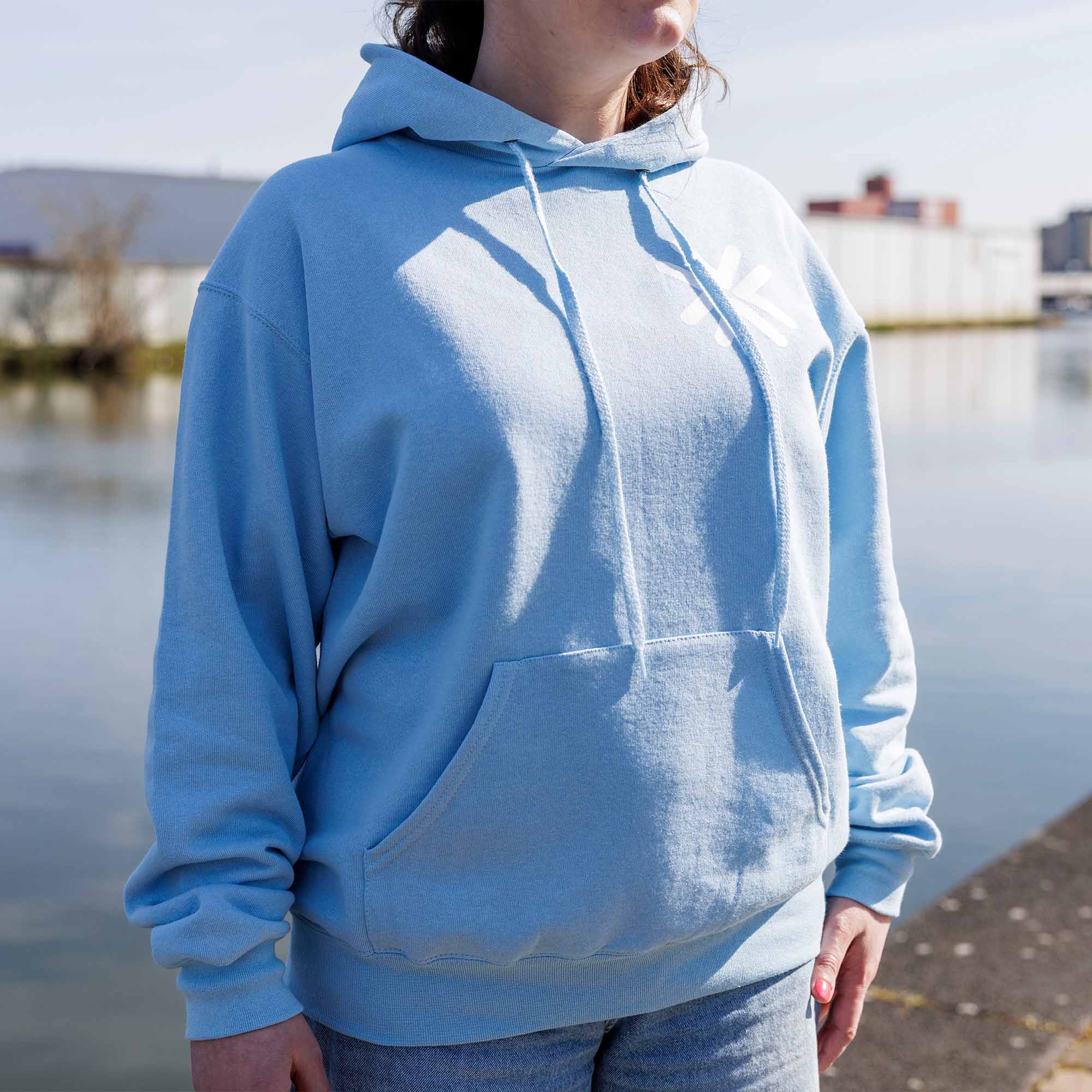 Basic-Hoodie-setting-vrouw