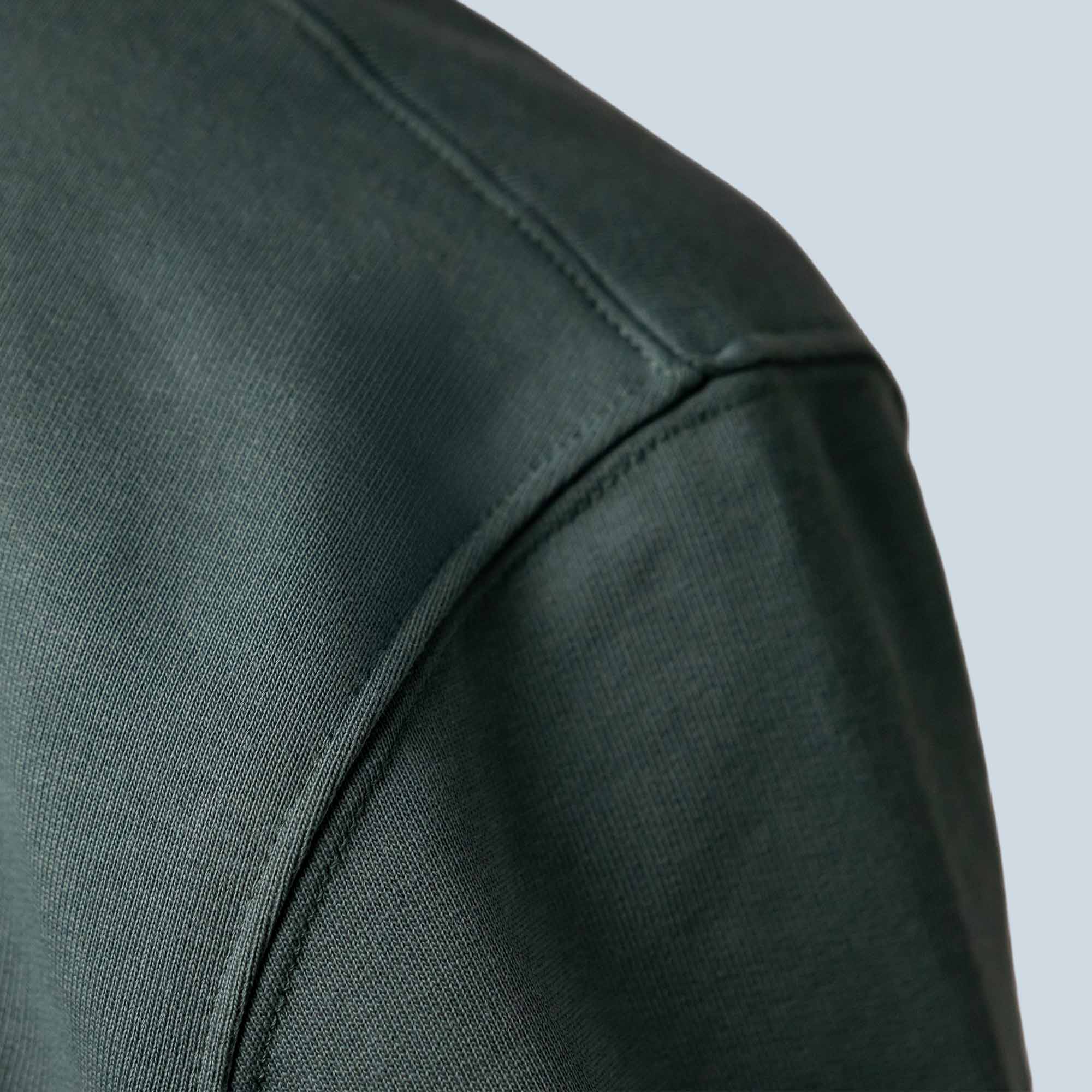 Duurzame-hoodie-Schouder