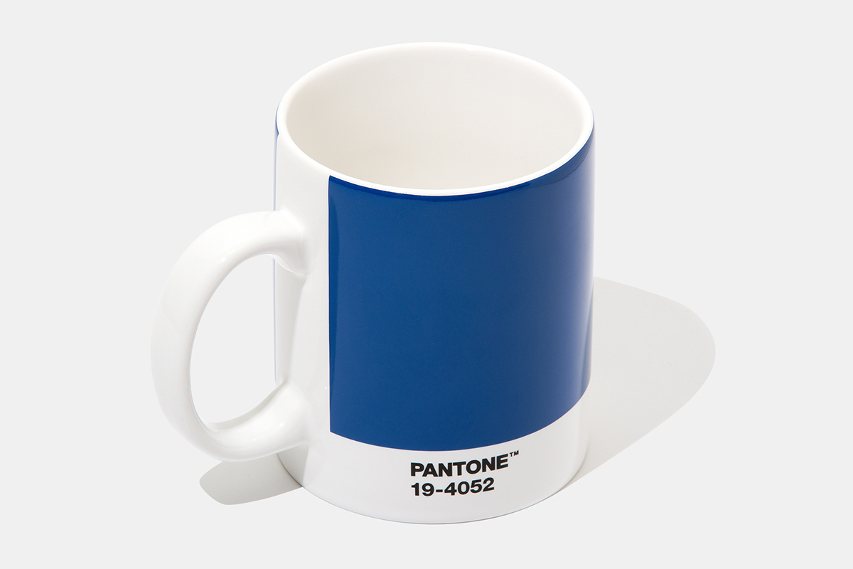 featured pantone-kleur-2020-classic-blue 3