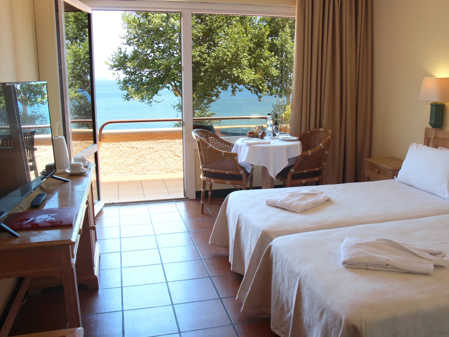 Baía Madeira Hotel