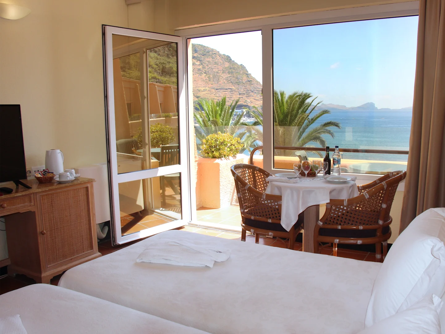 Baía Madeira Hotel